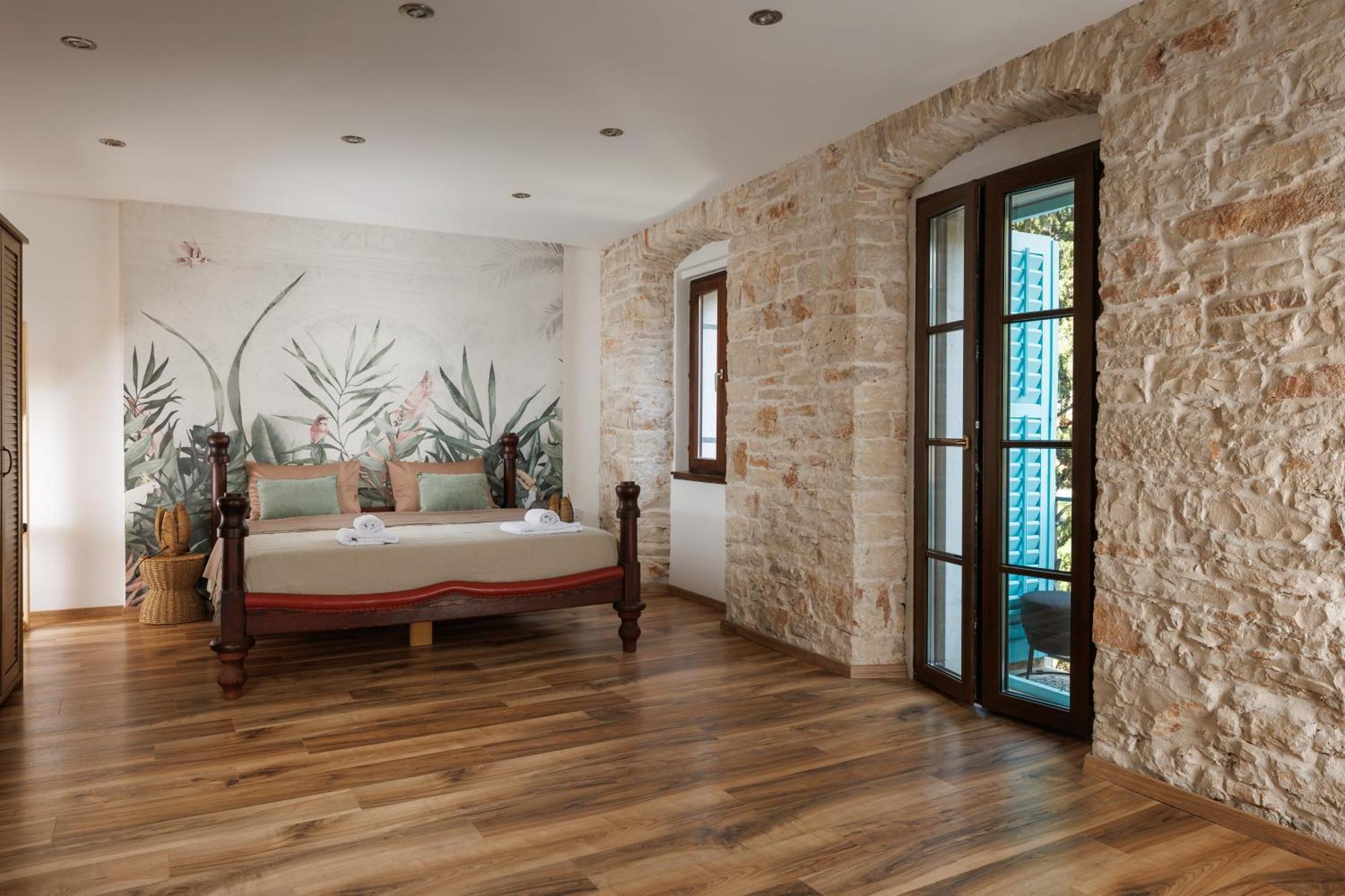 Old Town Nona - Balcony, Garden And Free Parking Appartement Pula