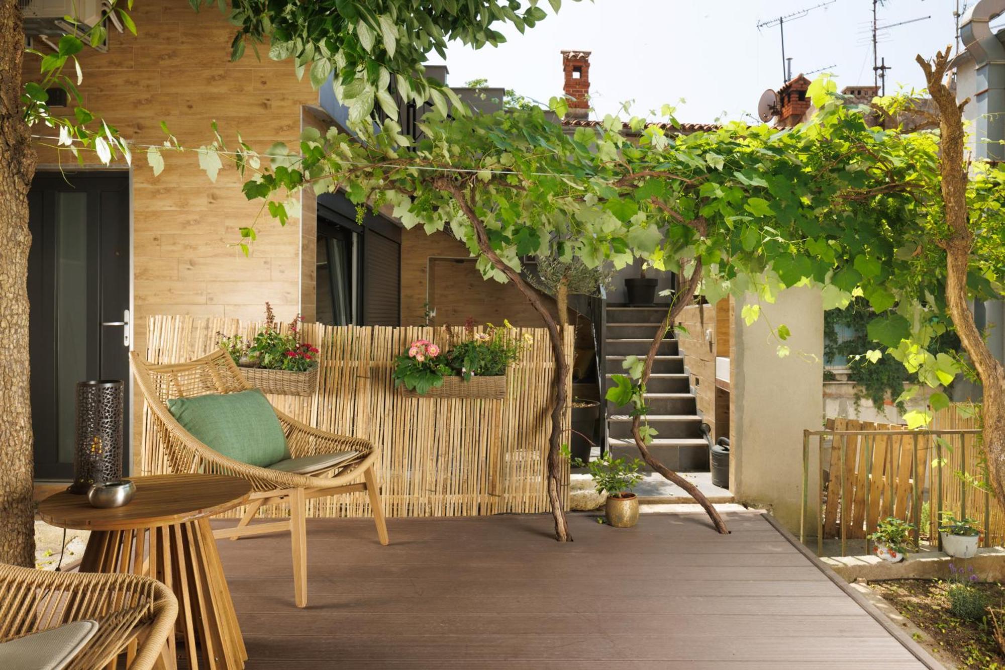 Old Town Nona - Balcony, Garden And Free Parking Apartment