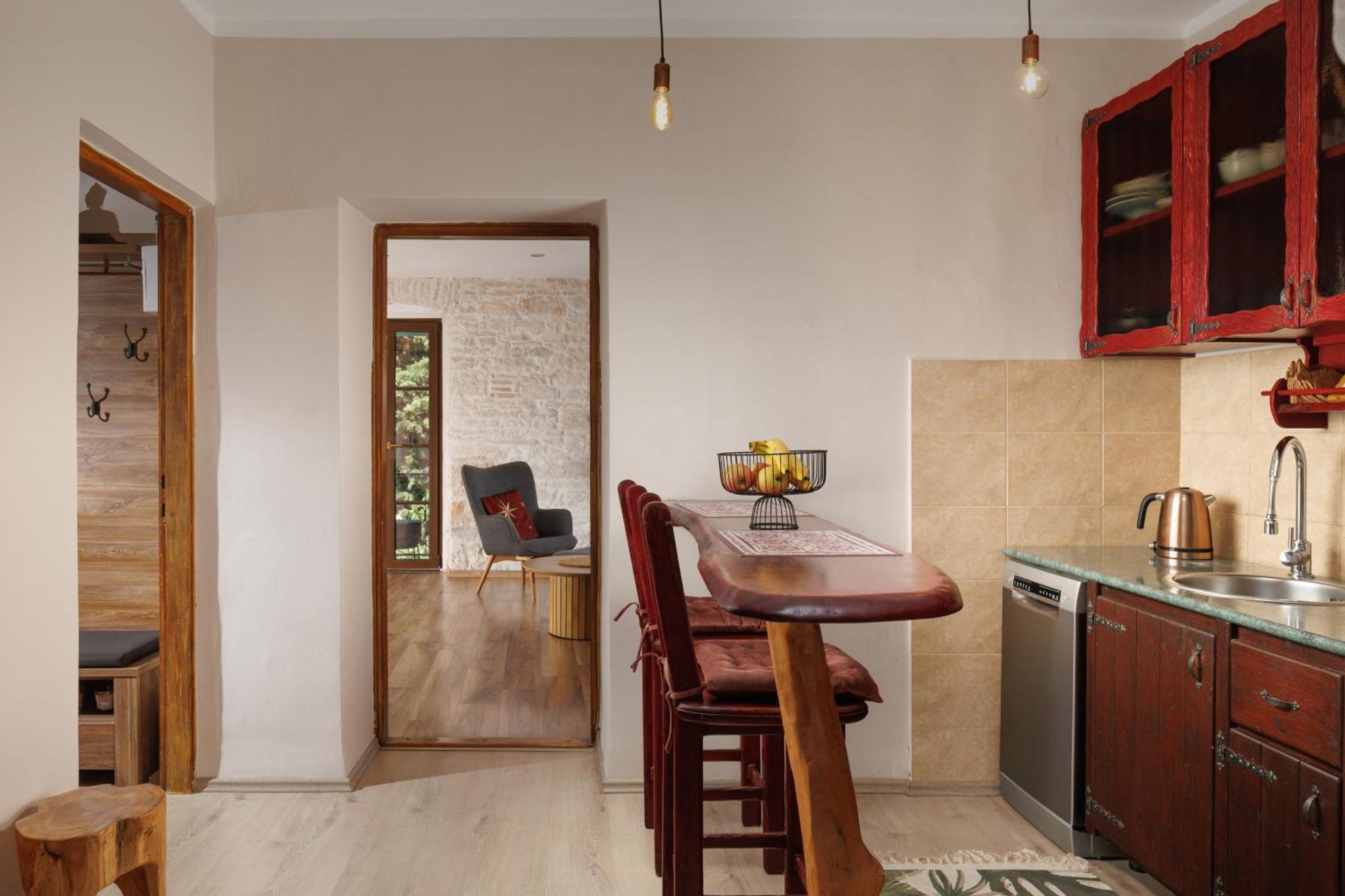 Apartment Old Town Nona - Balcony, Garden And Free Parking